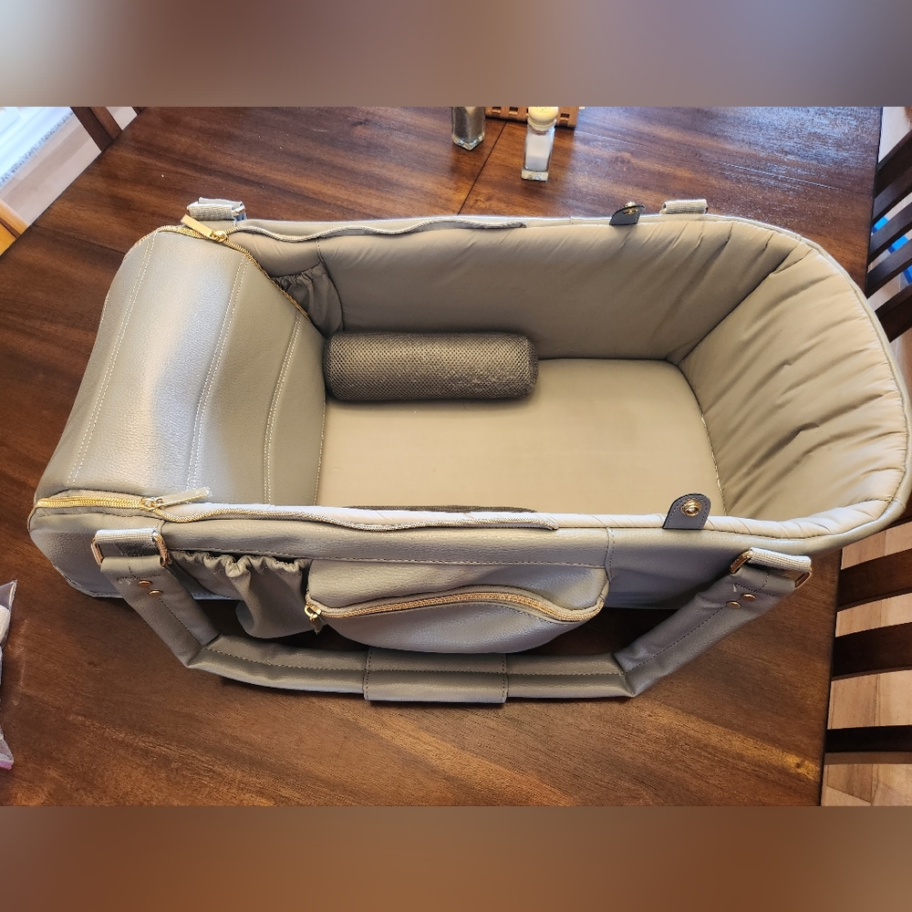 Mory June gray Moses bag